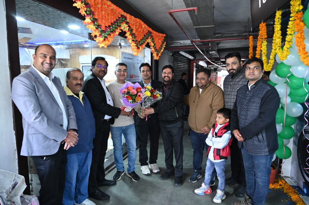 देहरादून उत्तराखंड में फ्यूजी फिल्म सर्विस सेंटर का भव्य उद्घाटन