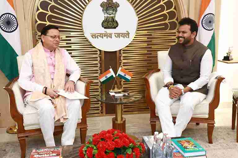 मुख्यमंत्री ने केंद्रीय नागरिक उड्डयन मंत्री से उत्तराखण्ड में हवाई सेवाओं के विस्तार पर की चर्चा