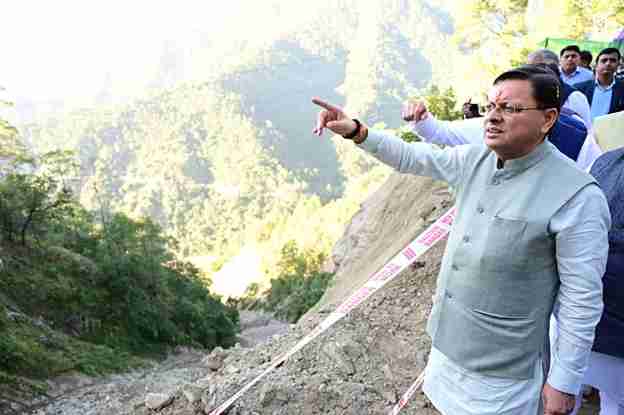 सीएम धामी ने किया चंपावत-टनकपुर मार्ग का निरीक्षण, स्वाला डेंजर जोन के स्थायी समाधान के निर्देश