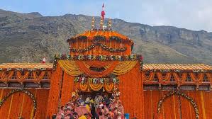 बद्रीनाथ में भी श्रद्धालुओं की संख्या का बना रिकॉर्ड