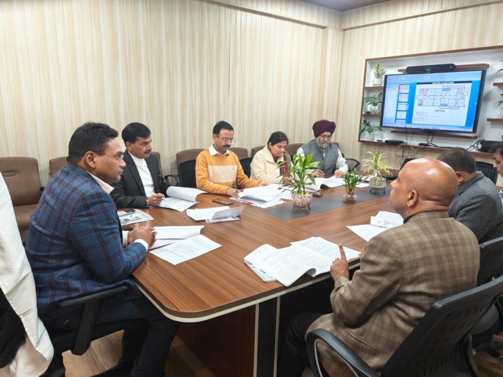 स्वास्थ्य शिक्षा में नई क्रांति: 10 श्रेणियों की 56 हेल्थ सेवाओं को मान्यता, पैरामेडिकल शिक्षा को मिला नया स्वरूप