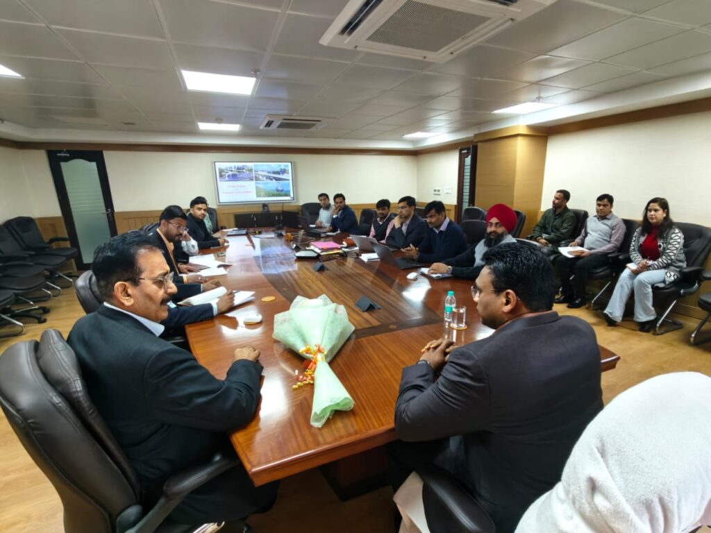 देहरादून–हरिद्वार–ऋषिकेश में आधुनिक ट्रांजिट प्लान पर मंथन, ई-बीआरटीएस, पीआरटी व रोपवे परियोजनाओं की समीक्षा