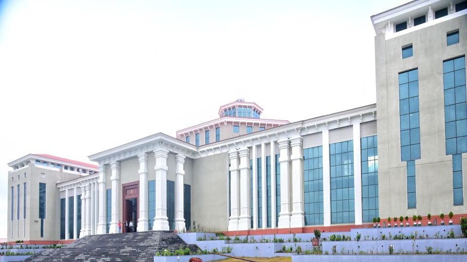 उत्तराखंड विधानसभा सत्र: गैरसैंण में सजेगा सदन, 13 साल में 11वीं बार पहाड़ चढ़ी सरकार