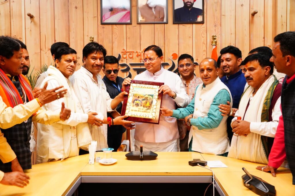 तीर्थ पुरोहितों, होटल एवं ट्रैवल संगठनों ने मुख्यमंत्री पुष्कर सिंह धामी का जताया आभार
